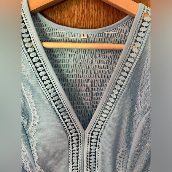 V Neck Lace Maternity Dress *NEVER WORN* - Picture 5 of 5